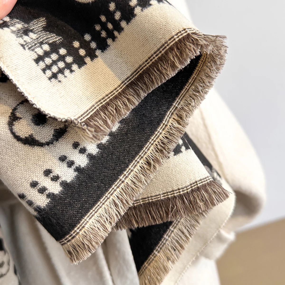 Luxury Brand Cashmere Scarf Women Winter Shawl and Wraps 2025 Design Caps Thick Blanket Bufanda Stoles Echarpe Femme Pashmina