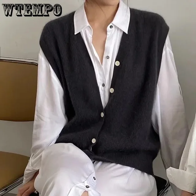 세련된 일본 스타일과 우아한 편안함을 한데 담은 WTEMPO 니트 조끼