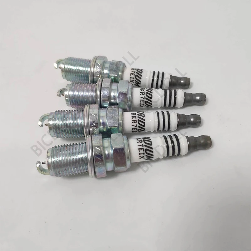 

Iridium Spark Plug 2667 BKR7EIX for Volkswagen CC Golf EOS Jetta Passat Audi A3 A4 A5 A6 Q3 Q5 R8 TT Nissan Sunny Almera Serena
