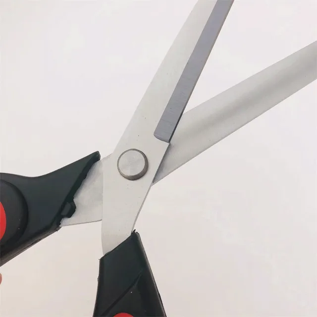 탁구 라켓 고무 정밀 절단 혁신