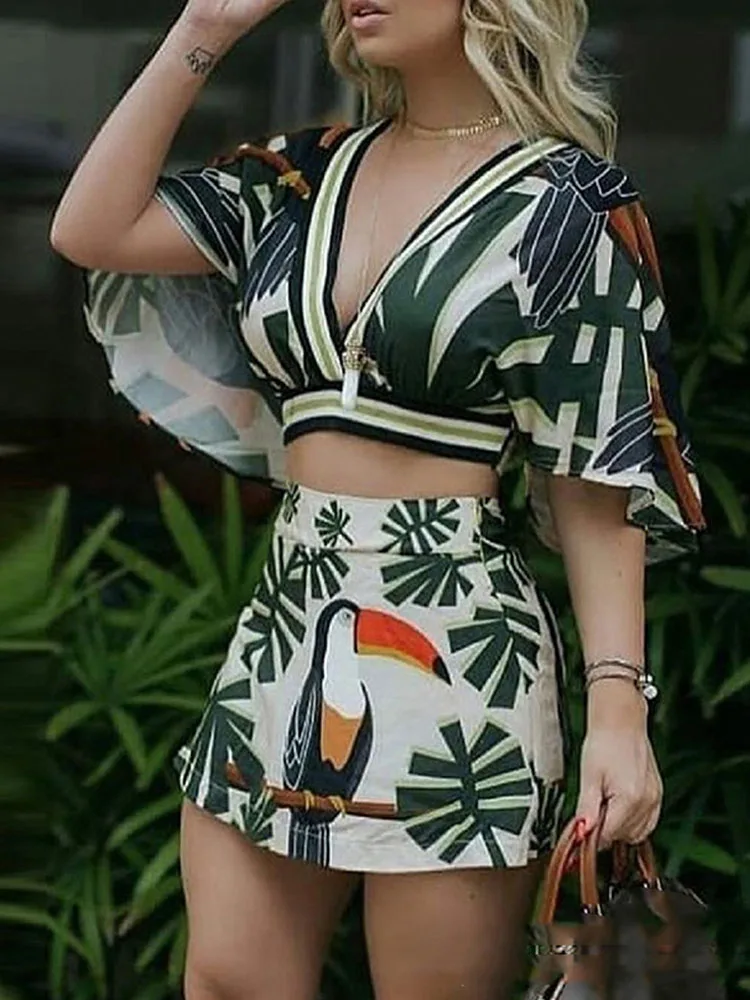 2021 female 2 piece new plant print cloak suit skirt Fashion V-neck Crop Top and Skirt Set Two Pieces Women's Suit Summer Beach