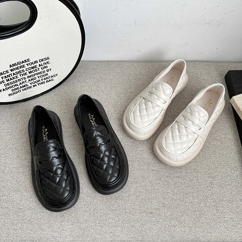 Women's Lolita Shoes Soft Leather British Style Round Toe Soft Sole Ladies Loafers Retro Rhombus Square Heel Casual Women Flats