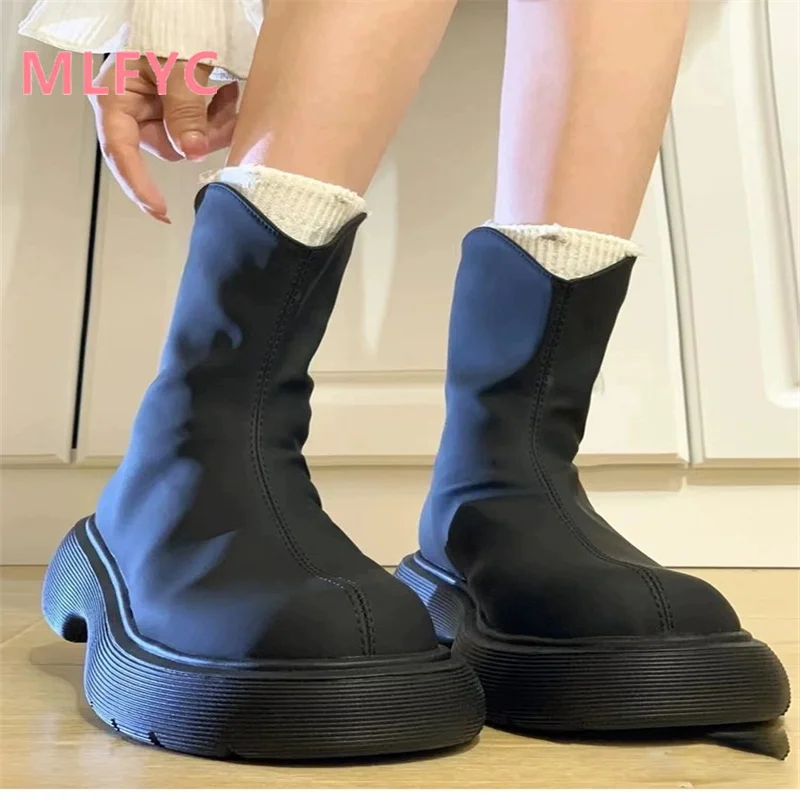 

Women's shoes 2023 winter new plush and thick soles autumn internet celebrity versatile foreign style short boots trend