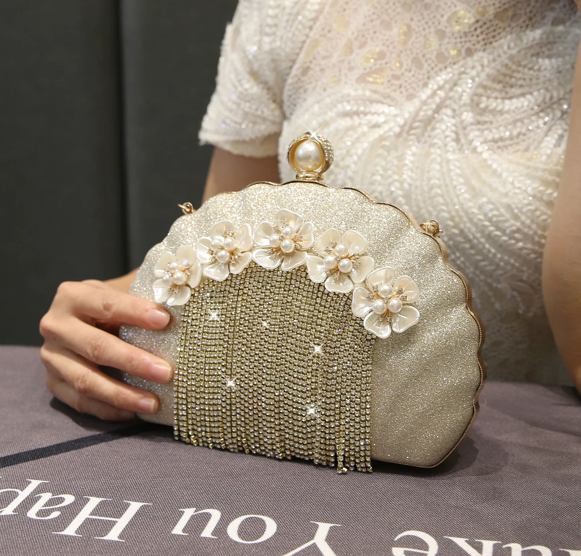 

Shell bag, glittering dinner bag, handbag, exquisite handbag, banquet bag, cross-border hot selling, can enlarge mobile phones