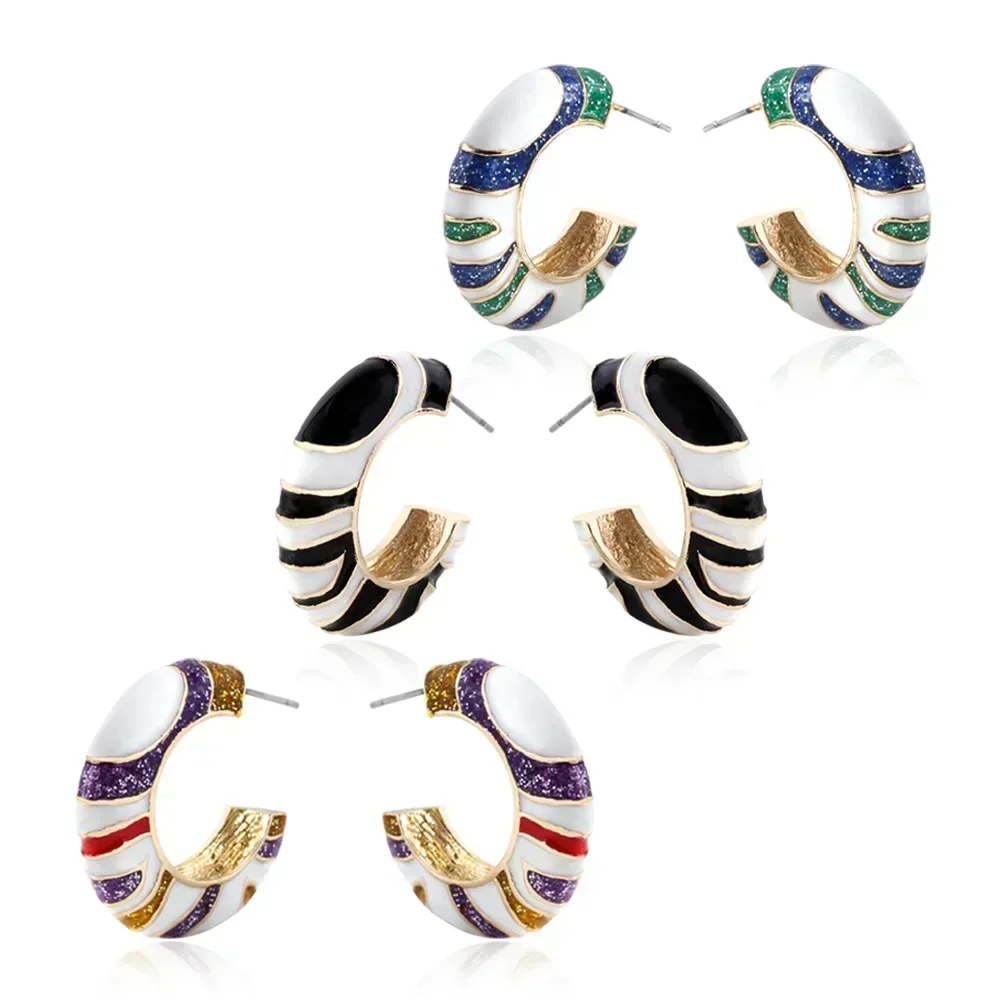 

Женские серьги-подвески CHE3 в форме сердца золотого цвета