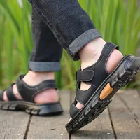 Sandales hommes nouvelles chaussures de plage pantoufles en peau de vache en plein air antidérapant à semelles épaisses sandales en cuir véritable sandales d'été hommes 2024 6