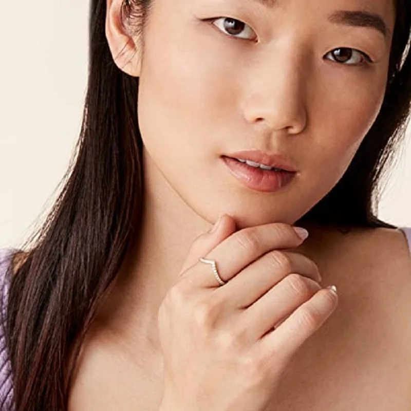 VQYSKO Spitzer V-förmiger Zirkon-Ring, simuliertes Herz, stapelbarer Ring, Ewigkeitsbänder für Frauen, Schmuck, Geschenke für Sie – Detail 9