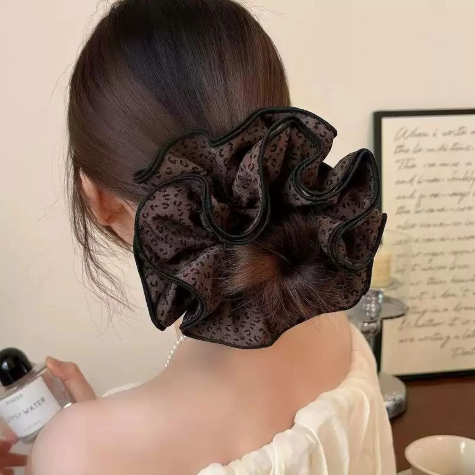 1PC Large Ruffled Scrunchie Hair Bun Maker, Leopard & Ditsy Print Fashion Hair Accessory for Women