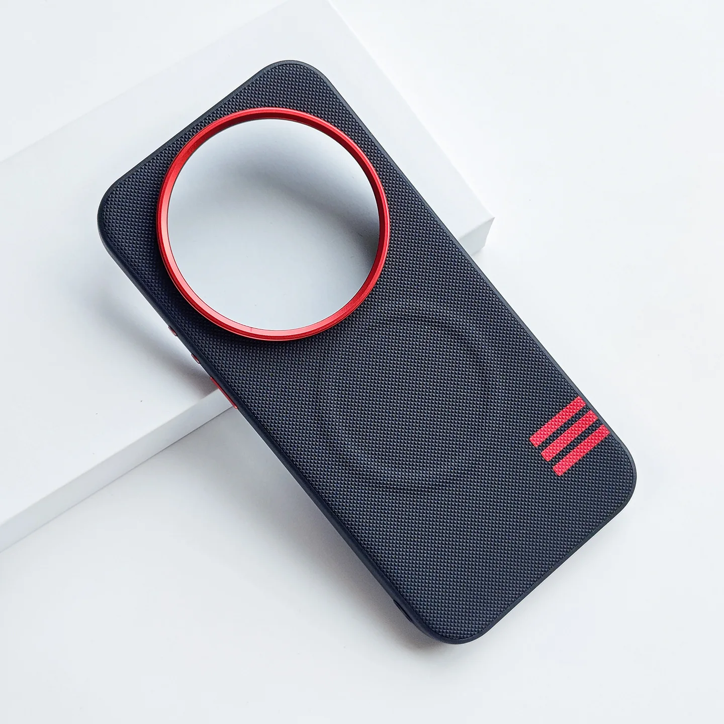 Luxurious Leather Skin-Friendly Drop-Resistant Magnetic Closure Case