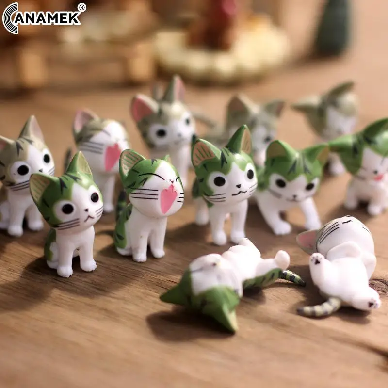 Миниатюрная фигурка кота из смолы