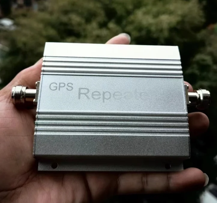 “GALELIO / GPS / 베이더우/ BAS /QRZZ” 증폭기 GNSS 1575.42mHZ 실내 GPS 솔루션 리피터 부스터 위성 신호 확장기