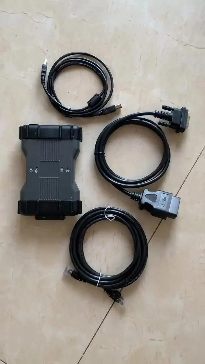 Диагностический автомобильный мультиплексор Wi-Fi MB Star sd c6 с X220T i5 4 Гб 90% новый
