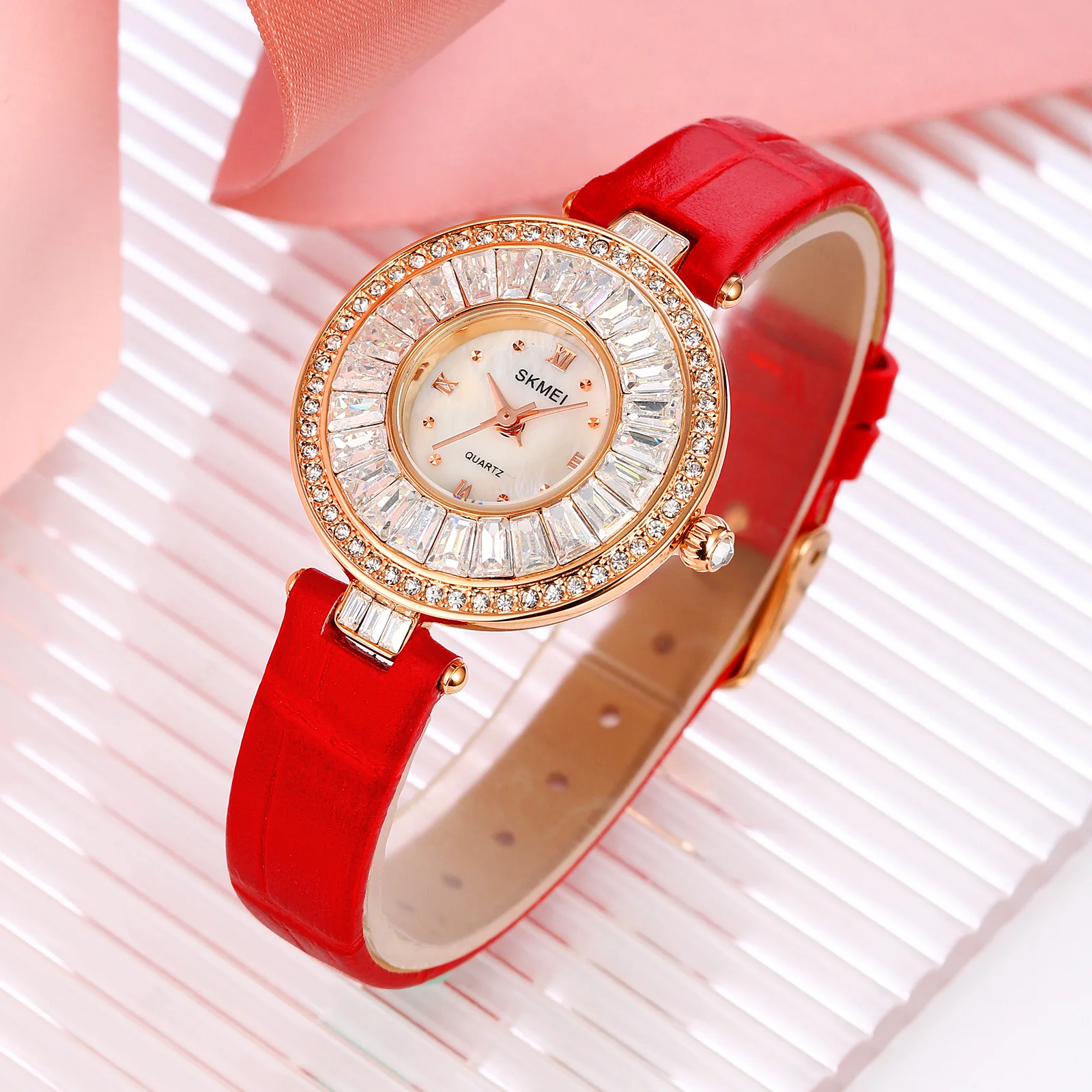 SKMEI Fashionable Light Luxury Style Small Disc Watch Set Rhinestone Dial Waterproof Temperament Goddess Кварцевые часы 2009
