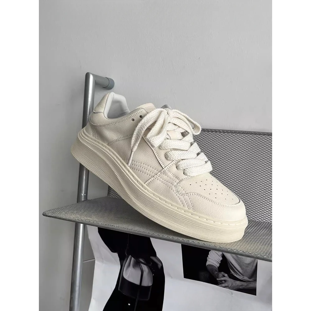Men's elevated casual board shoes, versatile and trendy thick soled small white shoes