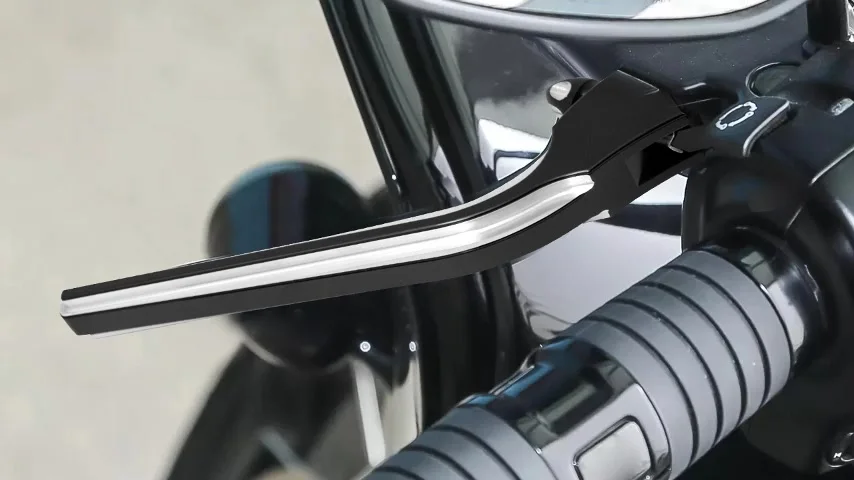 Leve freno e frizione regolabili nere Rick's per Touring dal 2014 al 2016 con frizione idraulica