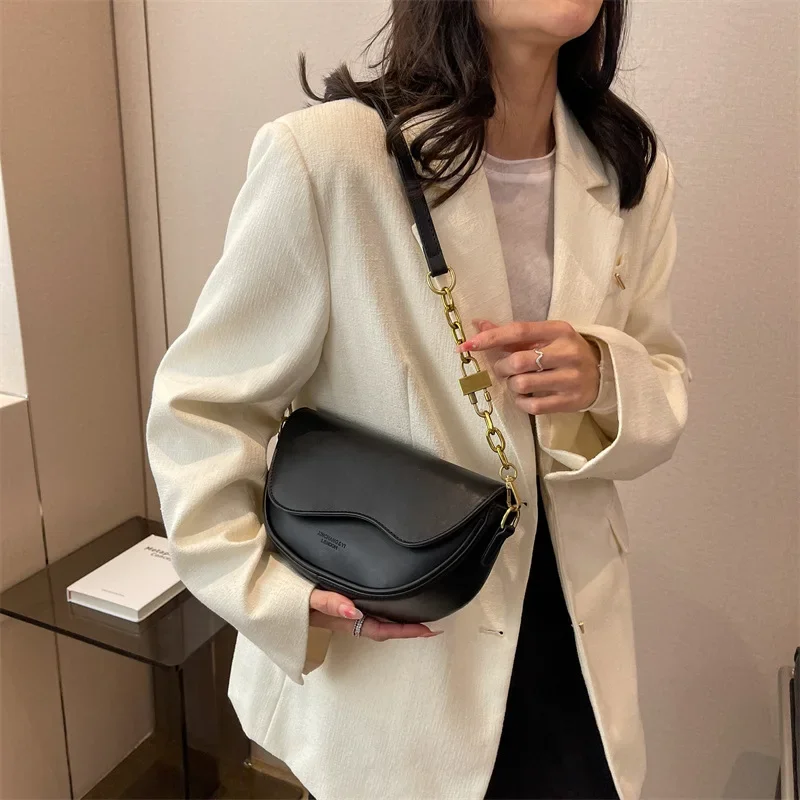 Stylish Good Texture Small for Women 2024 New Popular Retro Easy Matching Crossbody Shoulder Underarm Saddle Bag