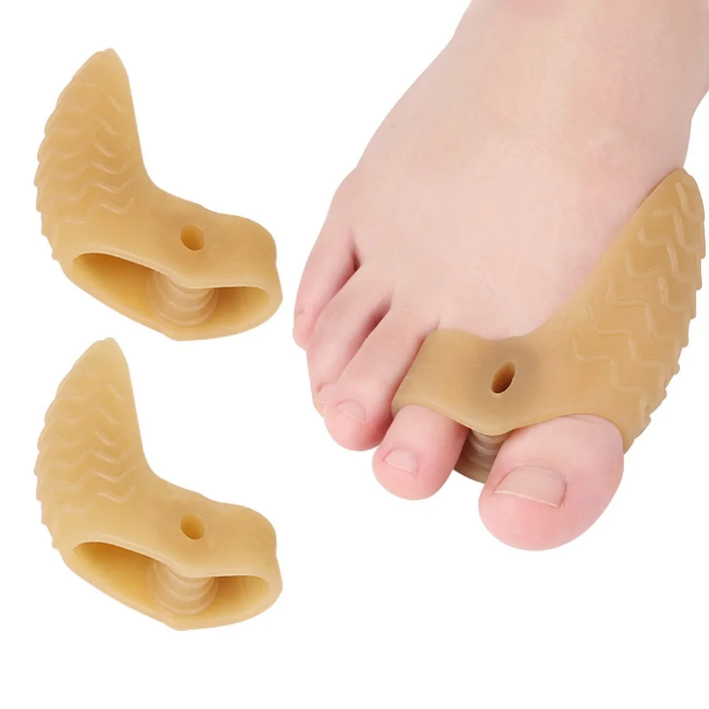 

2pcs=1pair SEBS Double Hole Toe Divider Big Toe Valgus Corrector Big Foot Bone Corrector Set Toe Divider Foot Care Tools