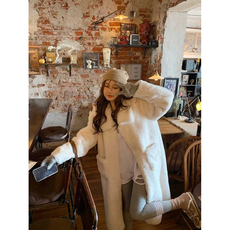 2023 New Mid Length Imitation Mink Fleece Fur Coat For Women's Winter Environmental Protection Plus Cotton Thickened Lamb Hair