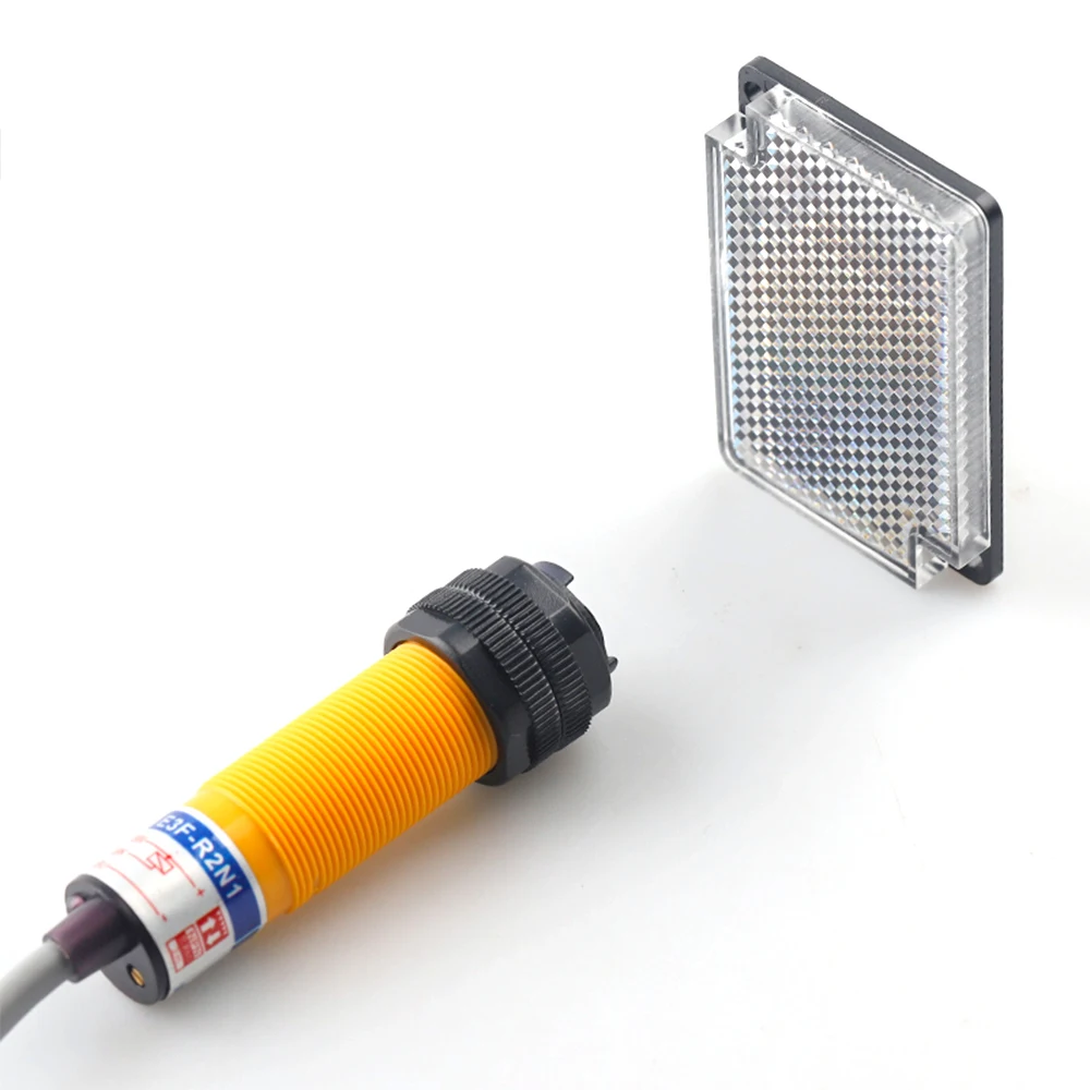 Mirror Feedback E3F-R2N1 E3F-R2N2 E3F-R2P1 E3F-R2P2 Photoelectric Switch Three Wire NPN Normally Open