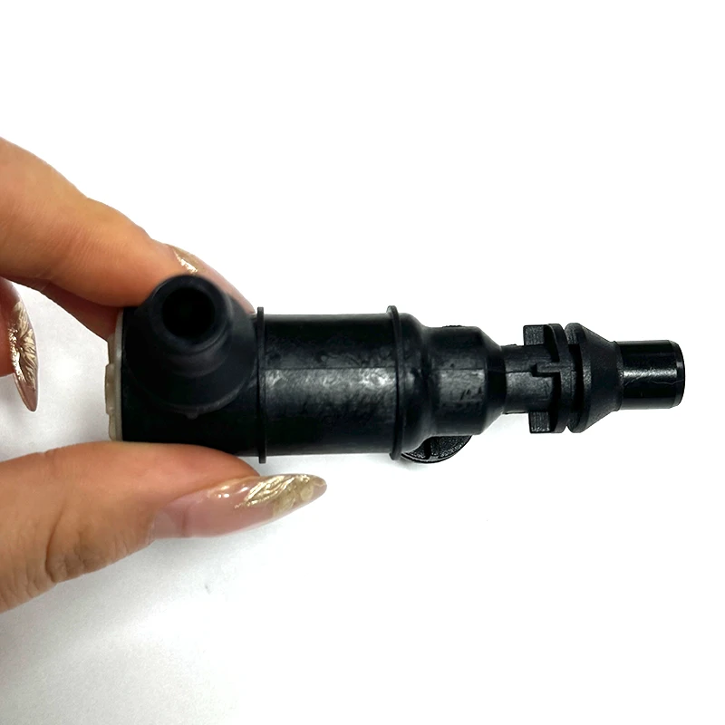0005061000 A0005061000 Genuine Water Hose Connector For Mercedes Benz A C E GLC GLE GLS 0005061000