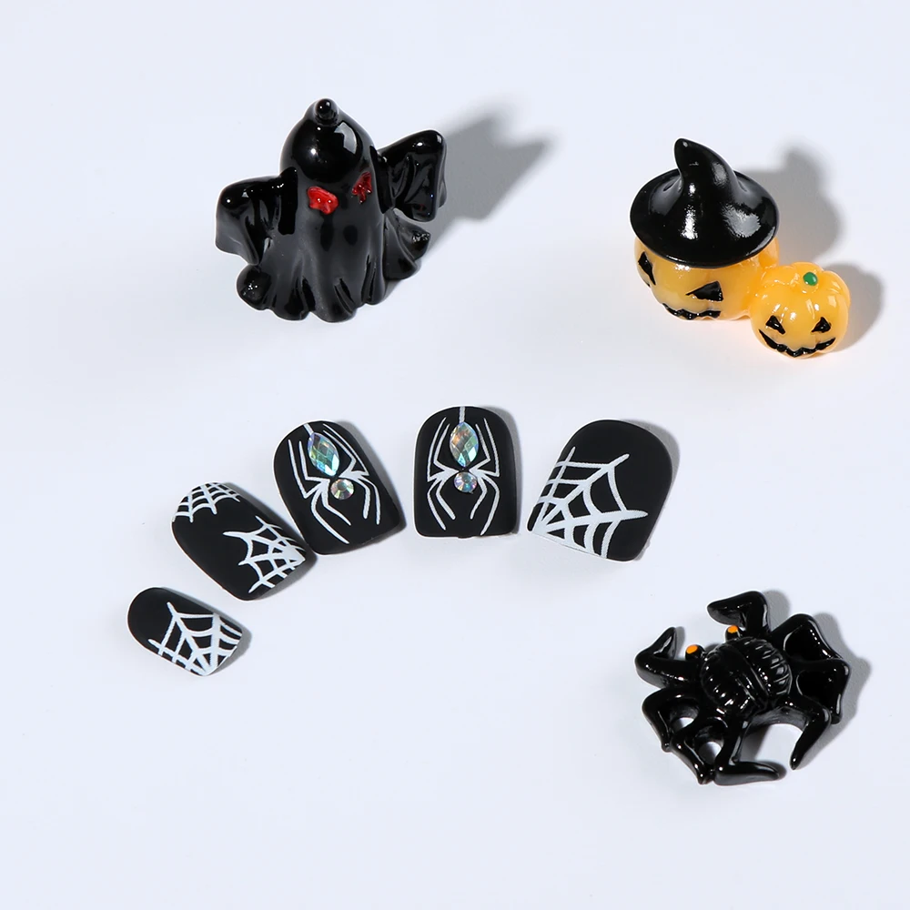 24Pcs Black Halloween Fake Nail Tips with Diamond Spider Web Design Press On Nails Short Square Wearable Y2K False Fingertips 1