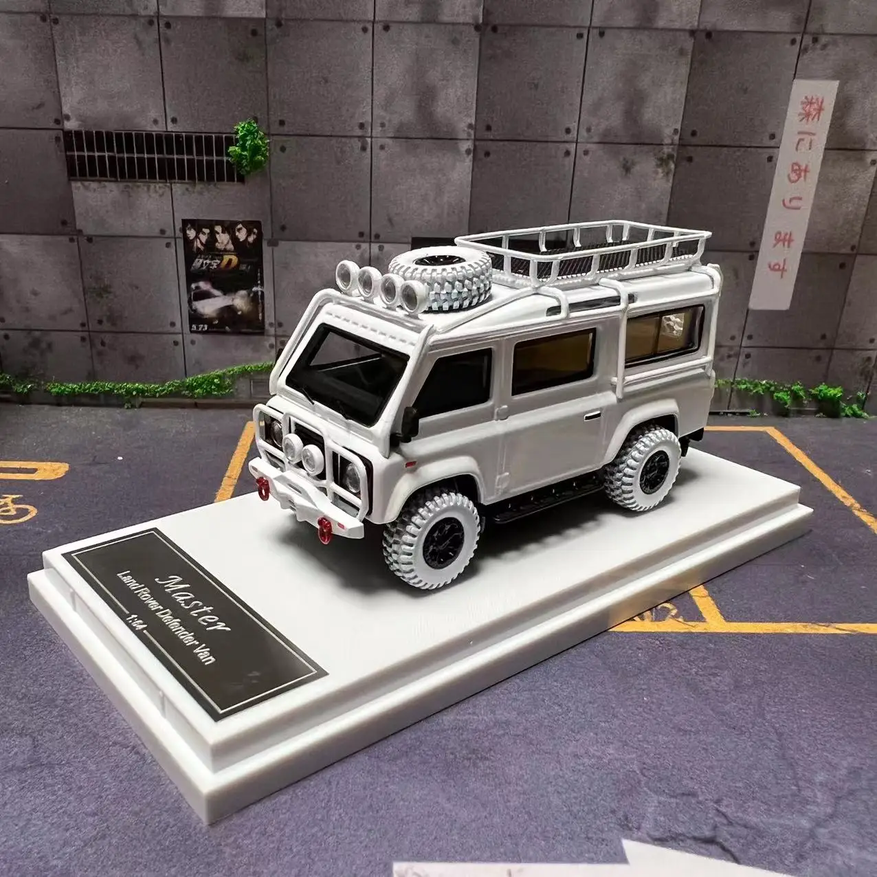 Master 1/64 Land Rover Defender Van Model Car