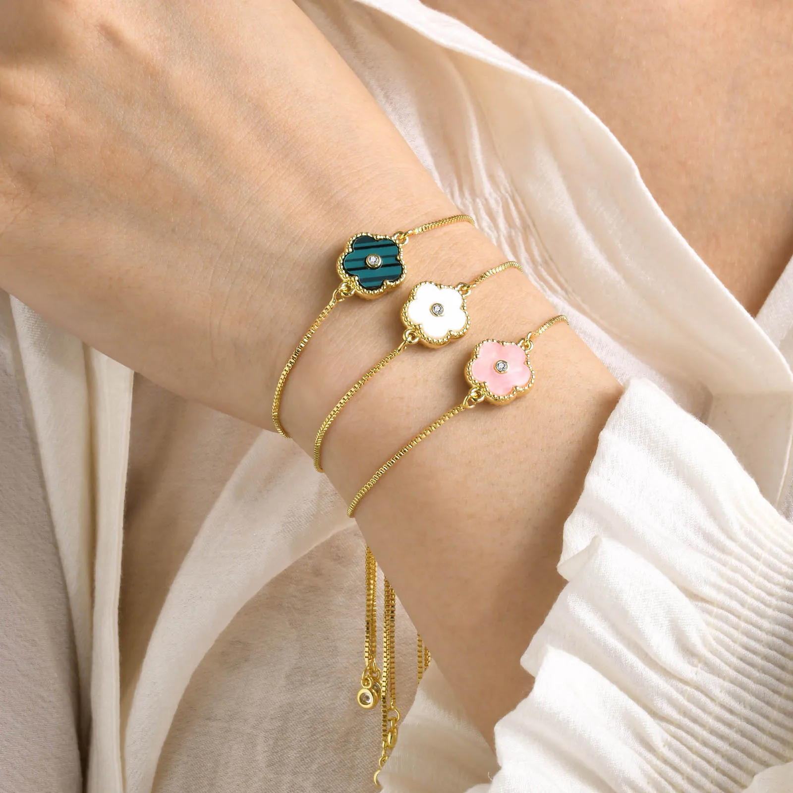 Dainty Delicate Flower Charm Bracelet – Andaaz Jewelers