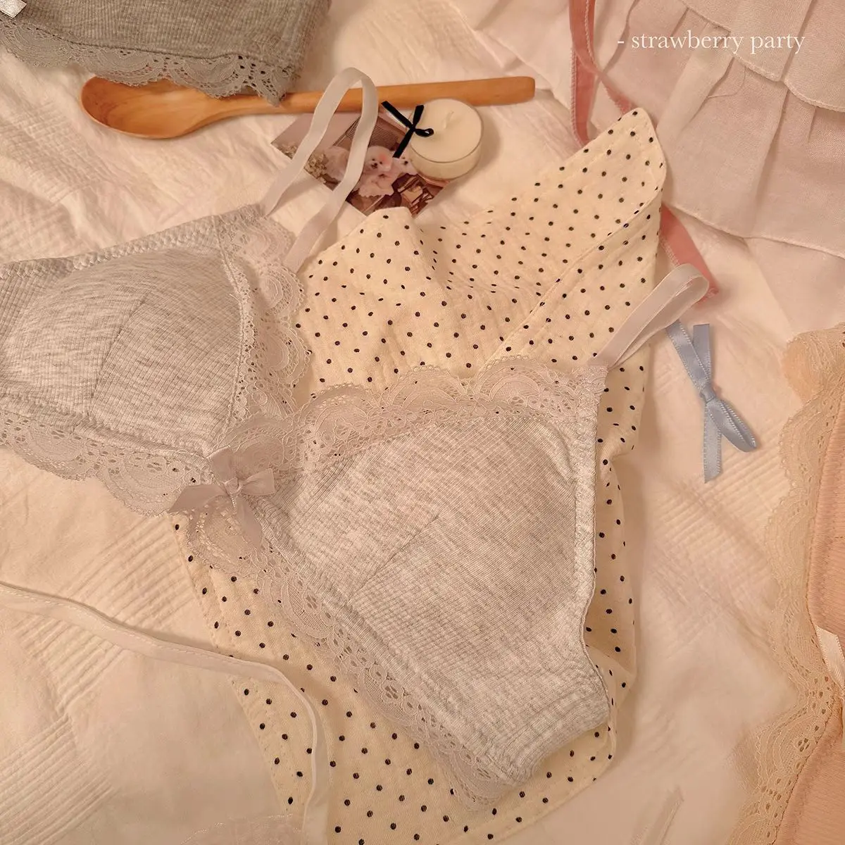 SP&CITY Sweet Girl Lace Triangle Cup Wire Free Plunge Bra Image 14