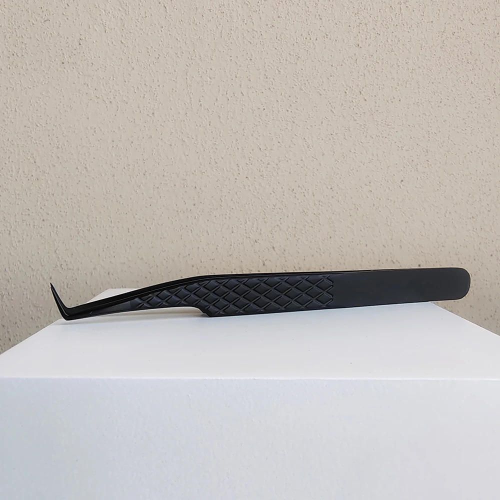 Fiber Tip False Lash Tweezers For Eyelash Extensions Black tweezer perfect close tip of tweezer for eyelashes 4