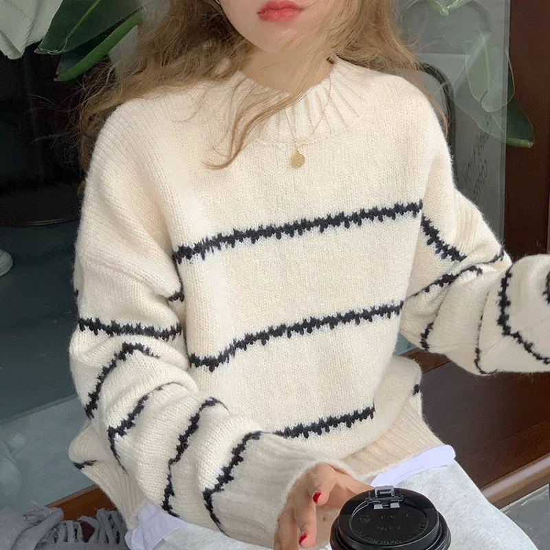 Autumn and Winter New Loose Women's Long-sleeved Crew Neck Sweater Elegant Fashion Striped Knitwear Pullover Shirt