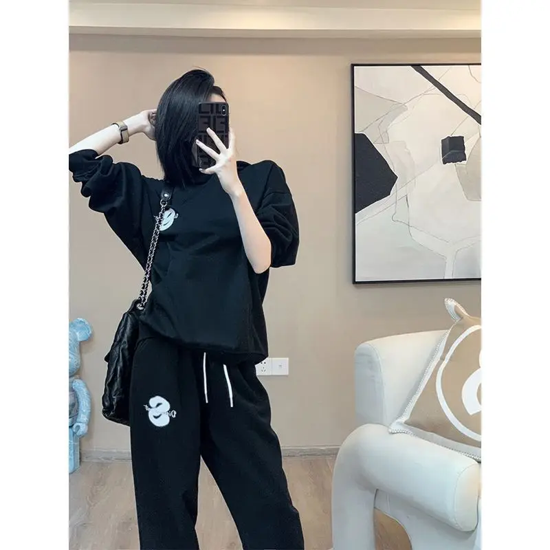 Sports Set Women's Spring and Autumn 2023 Loose Hooded Top Casual Pants Age Reducing Elegant Women's Two Piece Set