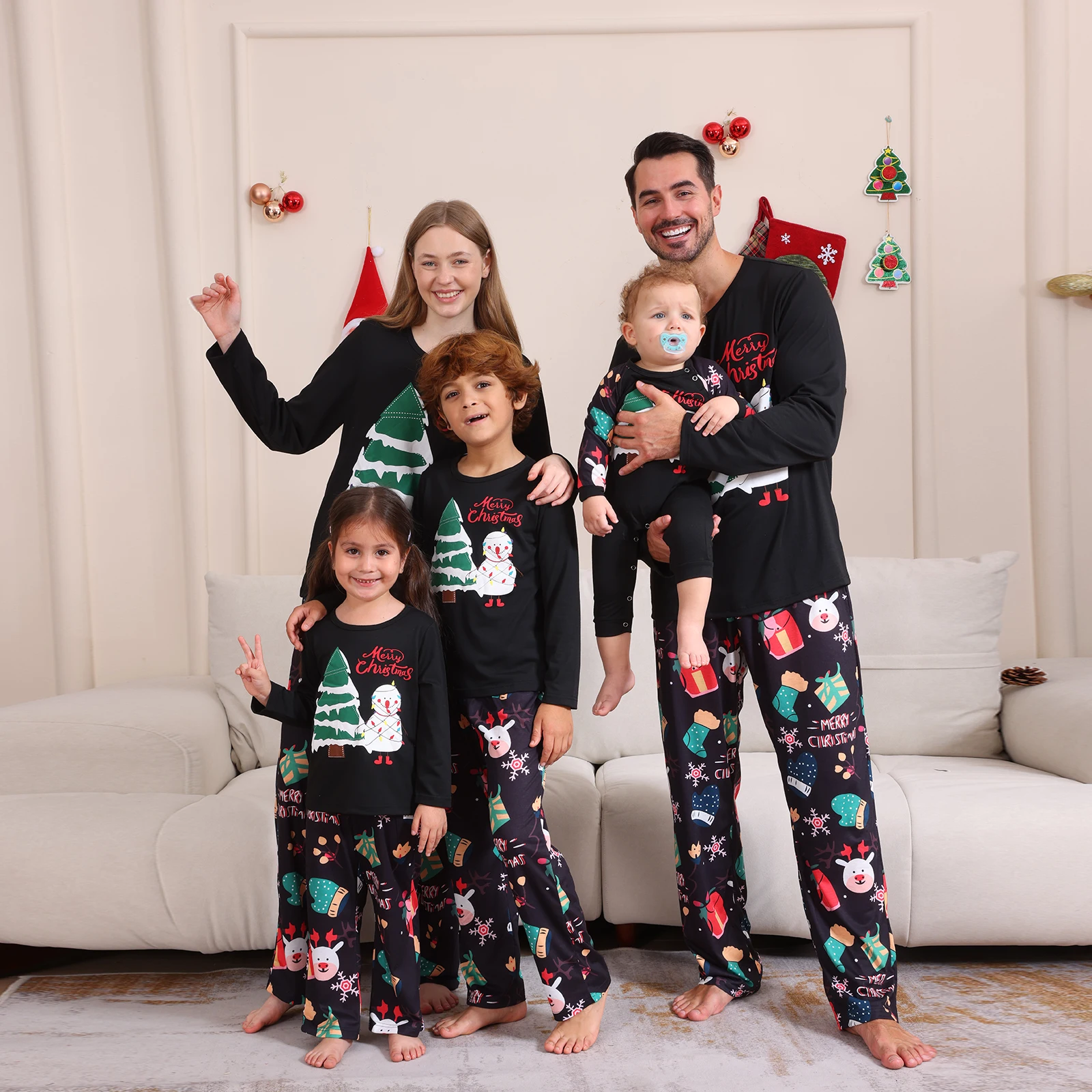 Christmas Family Pajamas 2024 Multicolour Cartoon Print Christmas Set Mother Kids Xmas Tops Family Matching Outfits  Baby Clothe 3