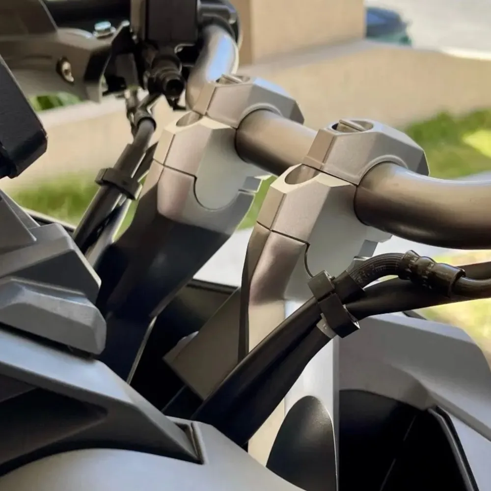 

Handle Bar Riser Back Moved Up Handlebar Mounting Risers For Honda X-ADV XADV 750 ADV150 ADV160 ADV350 ADV 150 160 350 2017-2024