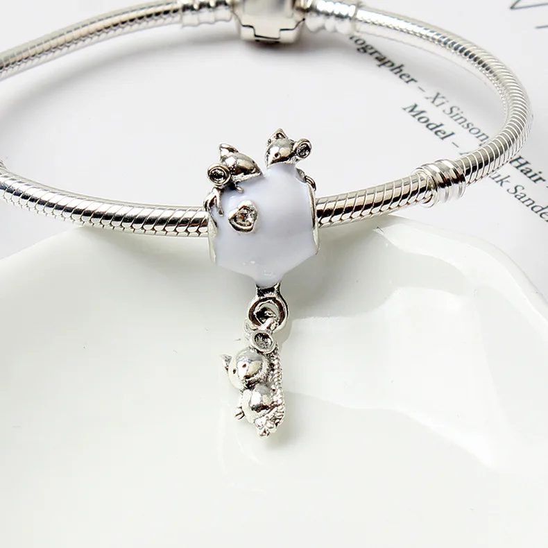 8872689875_2045298408