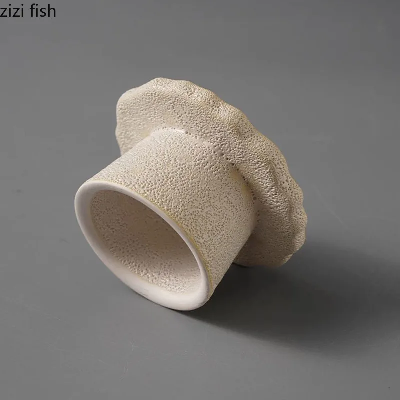 Creative Irregular Ceramic High Foot Dessert Plate Restaurant Dim Sum Plate Molecular Cuisine Display Specialty Tableware
