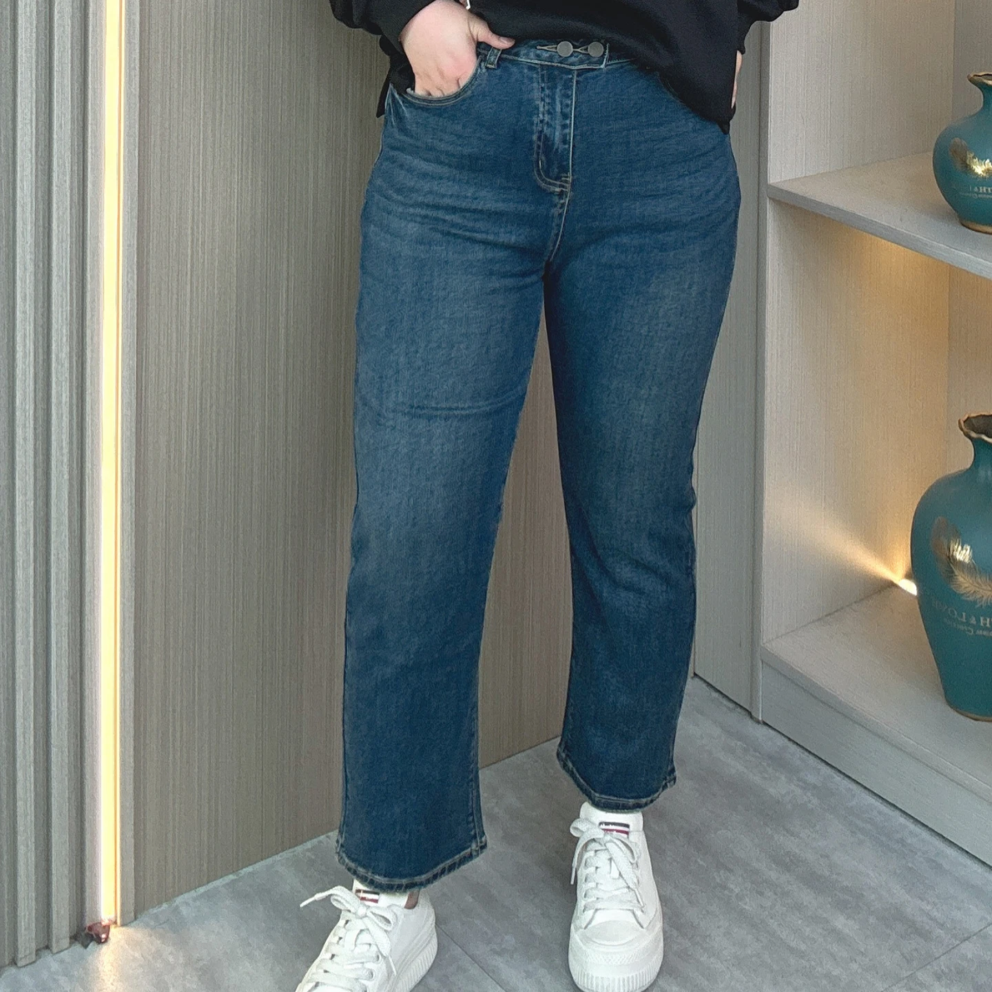 XXXXXL Fashion Plus Size Women's Jeans New Autumn Premium Stretched Denim Two Button Placket Straight Ankle Length Pants 5351