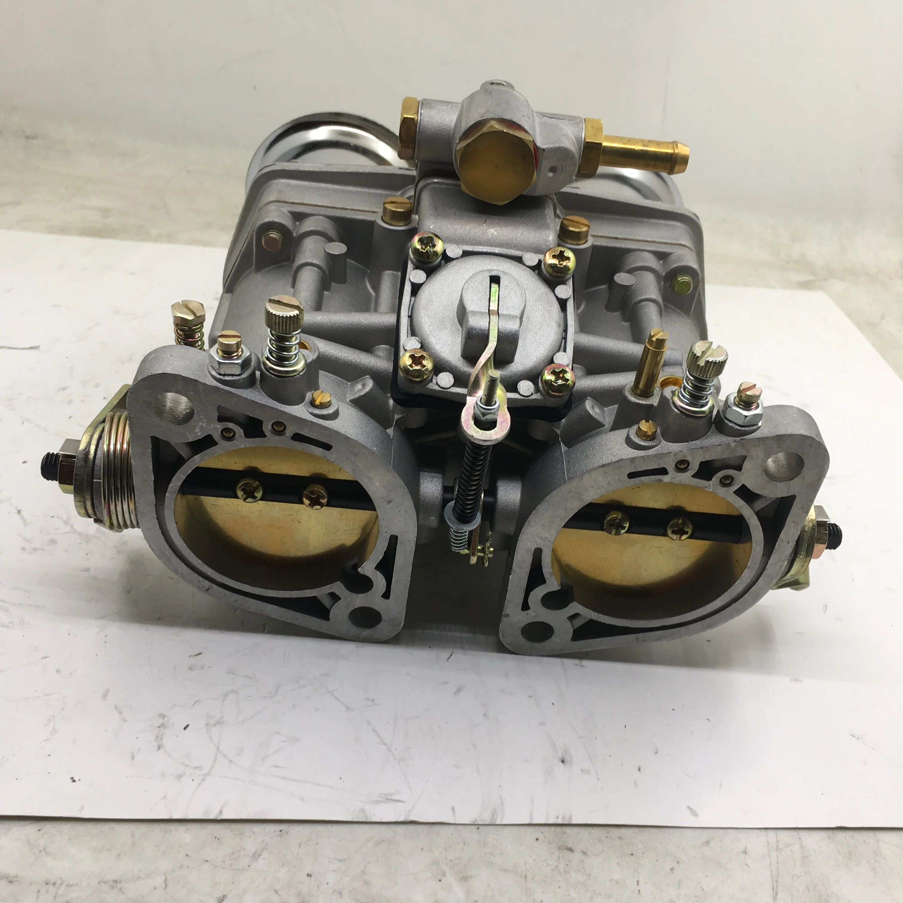 

Carburetor with Air Horn