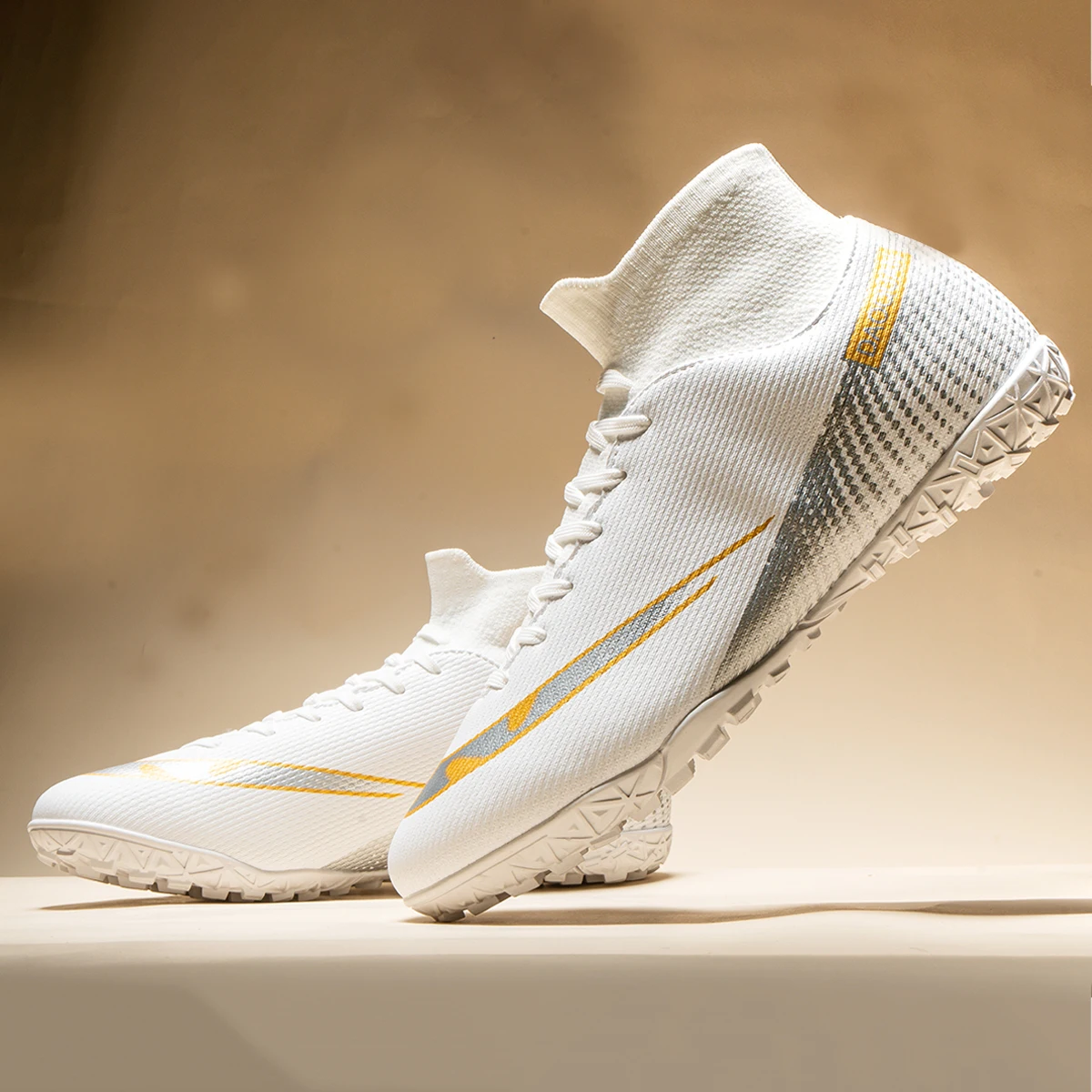 Unisex Professional Breathable High-Top Soccer Boots – Dual-Color Options