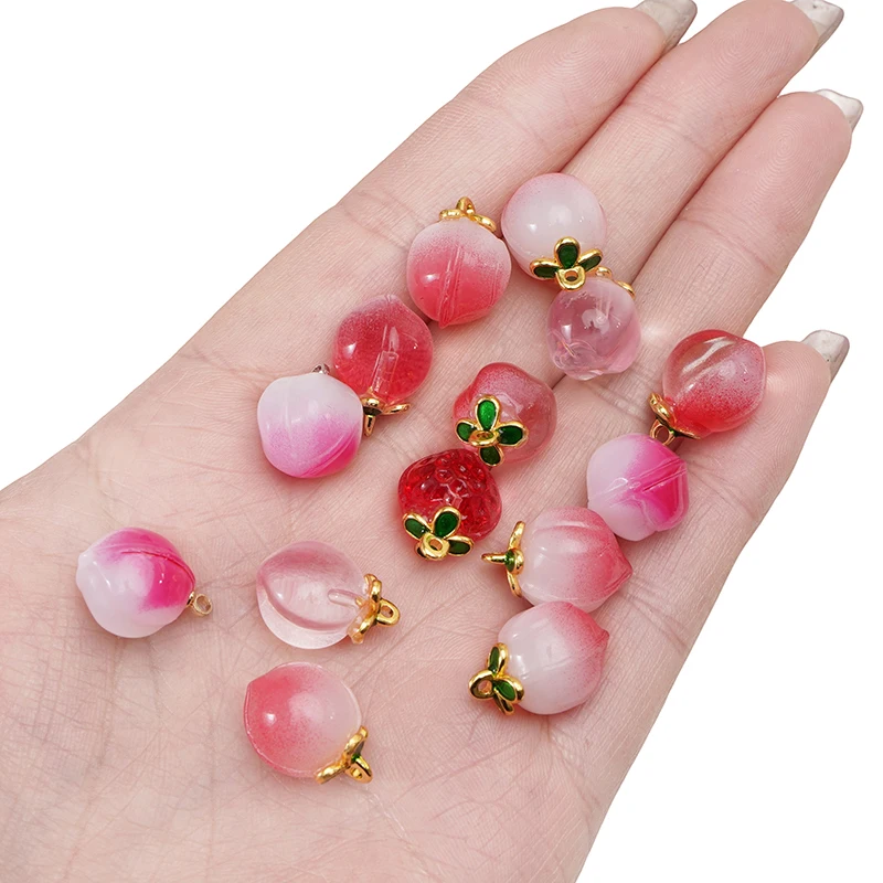2 Stück Glas-Pfirsich-Erdbeer-Anhänger, Imitation Obst-Anhänger für DIY Armbänder, Schlüsselanhänger, Halsketten, Bastelarbeiten, Schmuckherstellungsmaterialien – Detail 3
