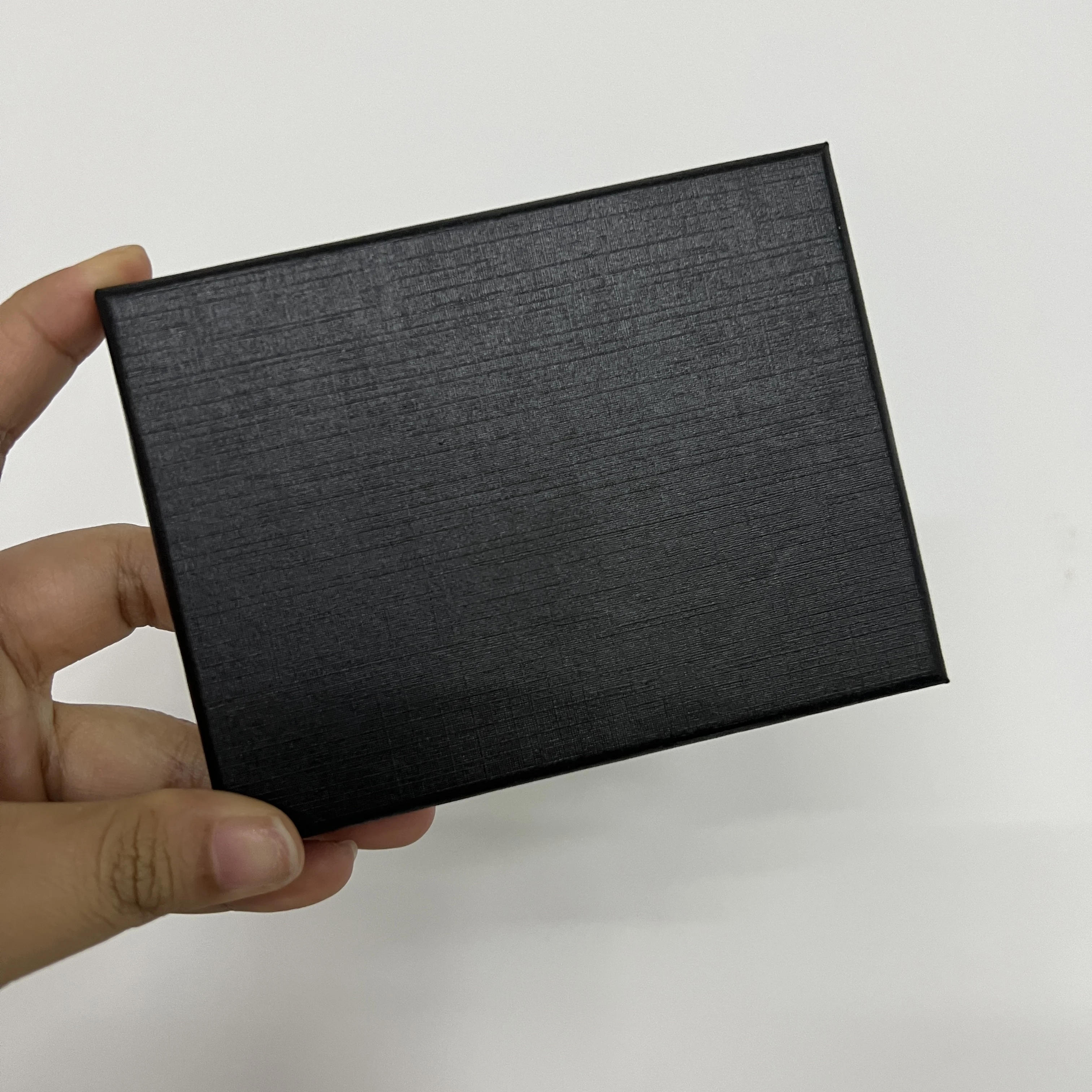 Рисунок 2 - Подарочная коробка с держателем