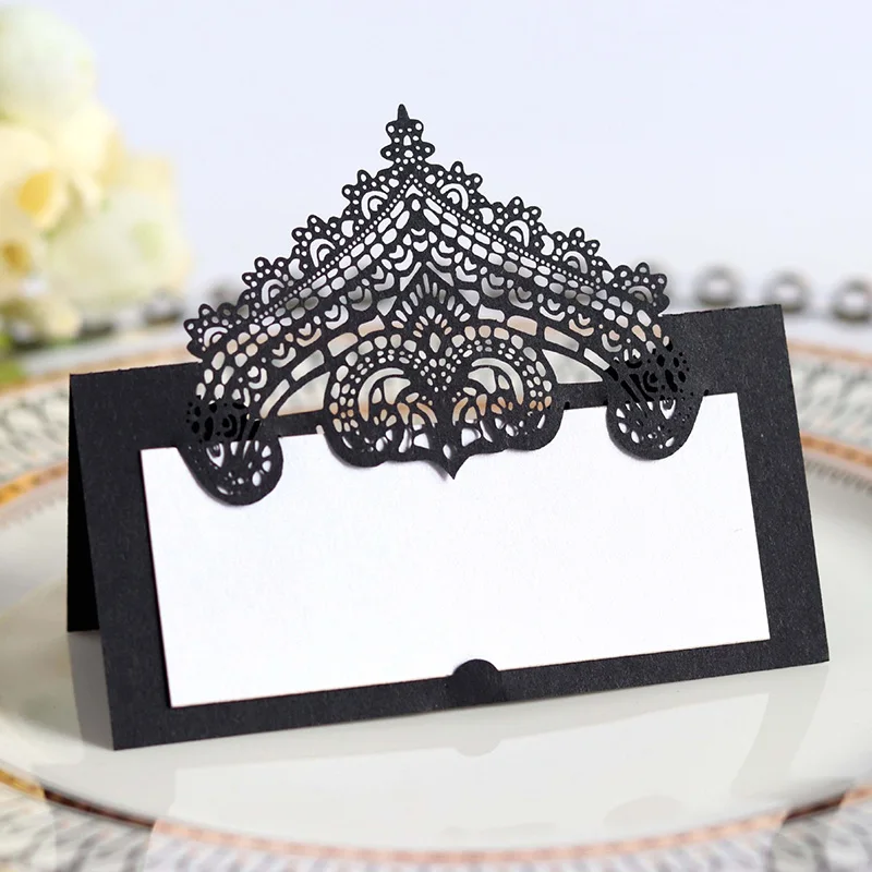 Lot De 25 Cartons De Table Cœur Rouge/blanc - 8,5x5,5cm - Pour Mariage, Anniversaire, étiquettes De Place