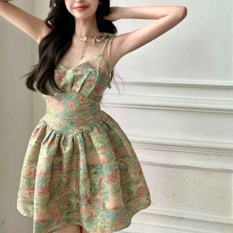 

Women's Summer 2024 New V-neck Patchwork Print Fashionable Waist Cinching Sexy Pure Desire Spicy Girl Floral Suspender Dress