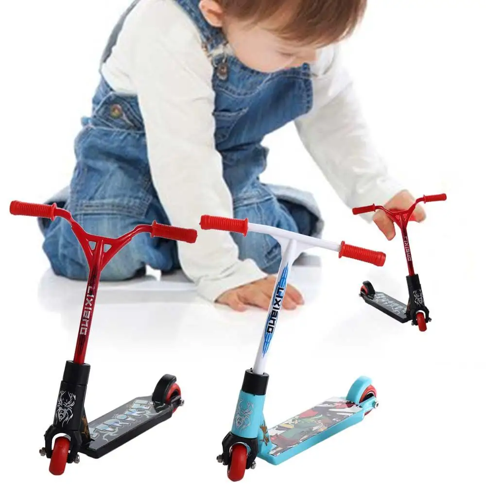 Finger Scooter Mini Skate Park Ramp Set Fingerboard Extreme Sports Toys Bikes