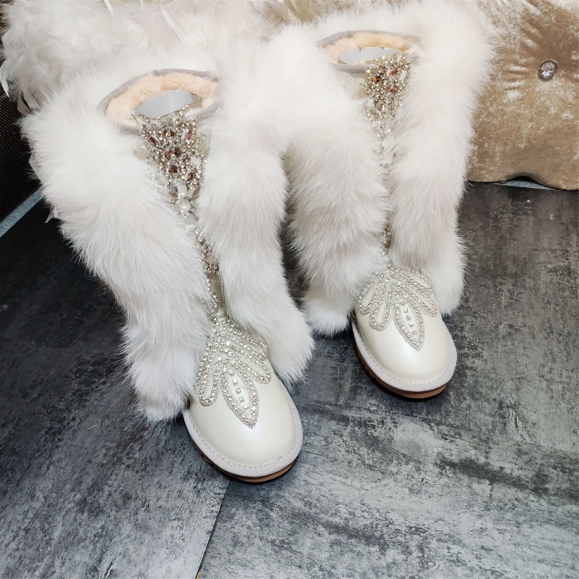 

Fashion heavy industry fox hair rhinodrill high snow boots thick boots real cowhide warm woman