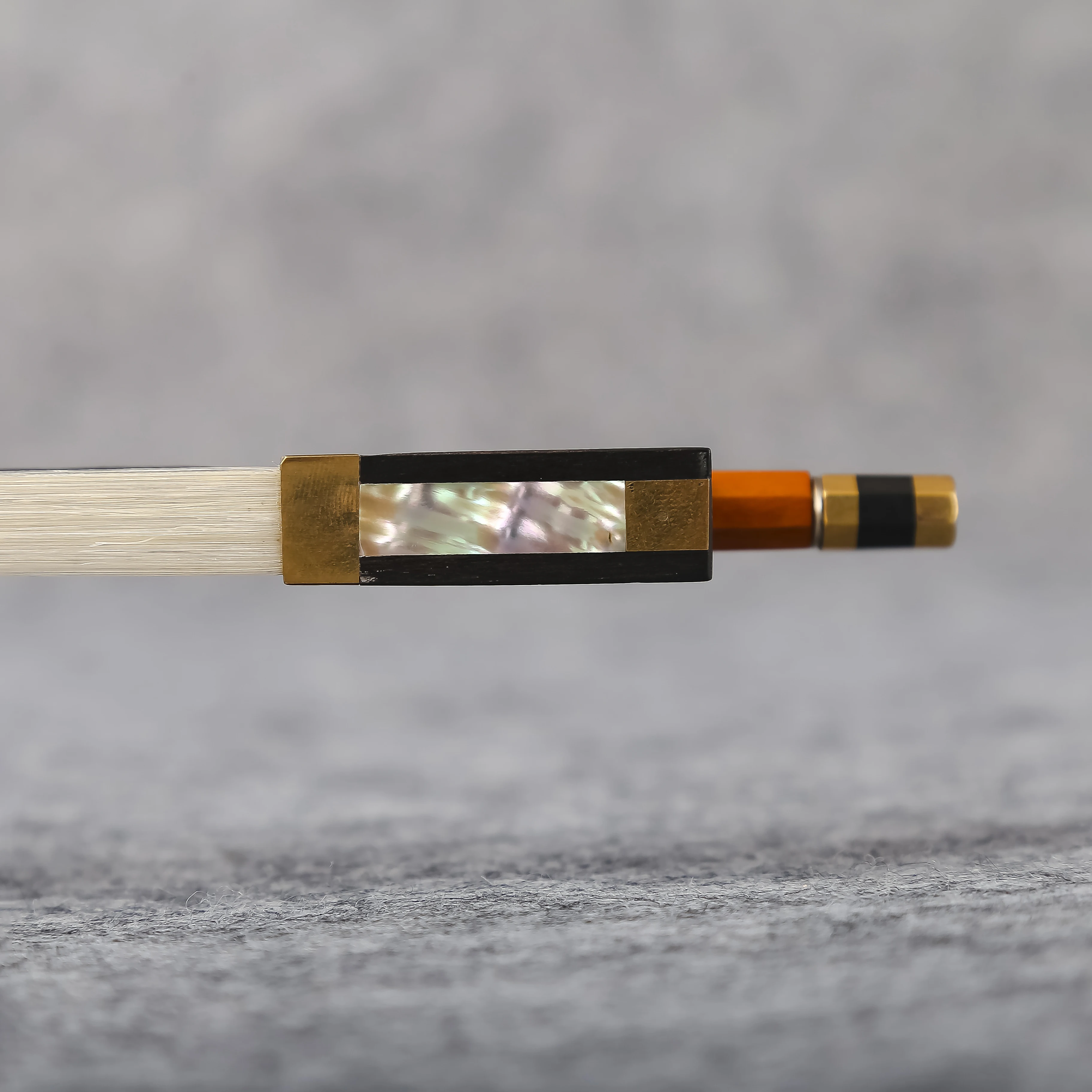 Violin Bow Pernambuco Violin Bow 4/4 Size Round Stick With Ebony Paris Eyes Frog and Copper Parts FP991B