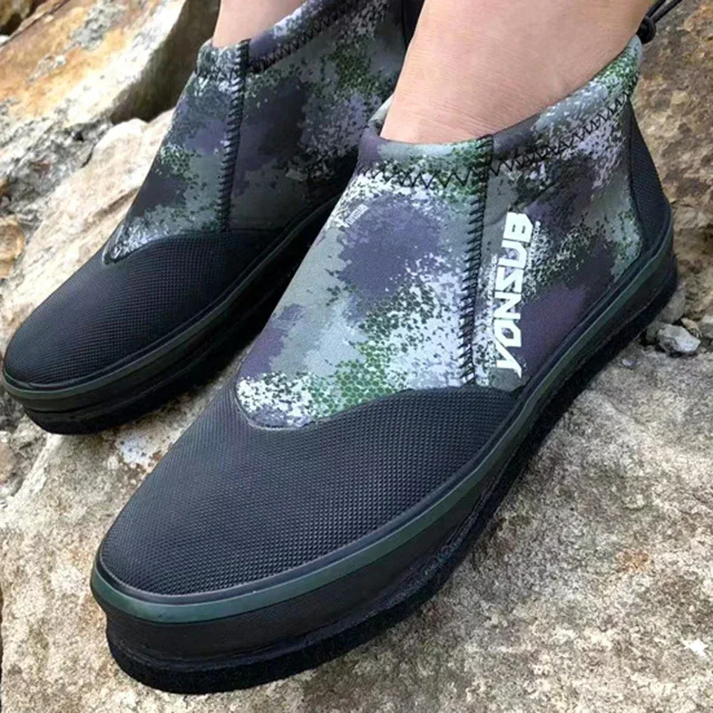 1 Pair Shoes 5MM Neoprene Self-Lock Rock Fishing Shoes Steel Nails Men Women Hunting Fishing Boots Accessories fly fishing shoes