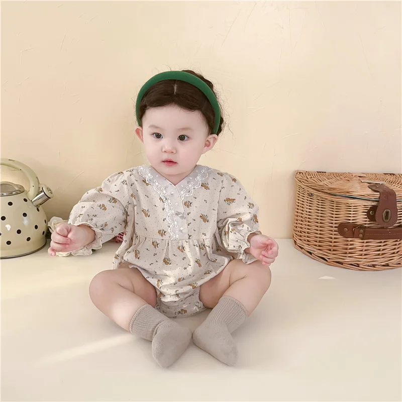 

2023 Ins Spring Autumn Newborn Girls Rompers Cotton Floral Lace Long Sleeve Baby Girls Bodysuit Infant Girls Outfits