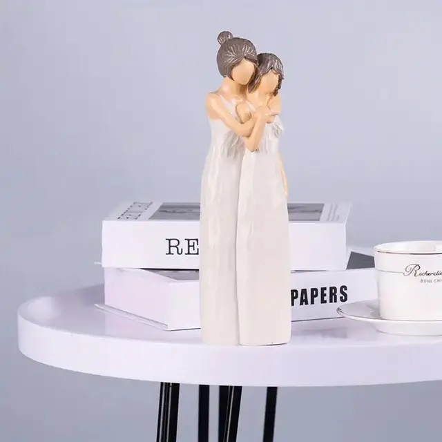 Statue mère et fille, Sculptures maman câlin fille, Moments familiaux significatifs, adaptées à la maison, chambre à coucher, salon, table 3
