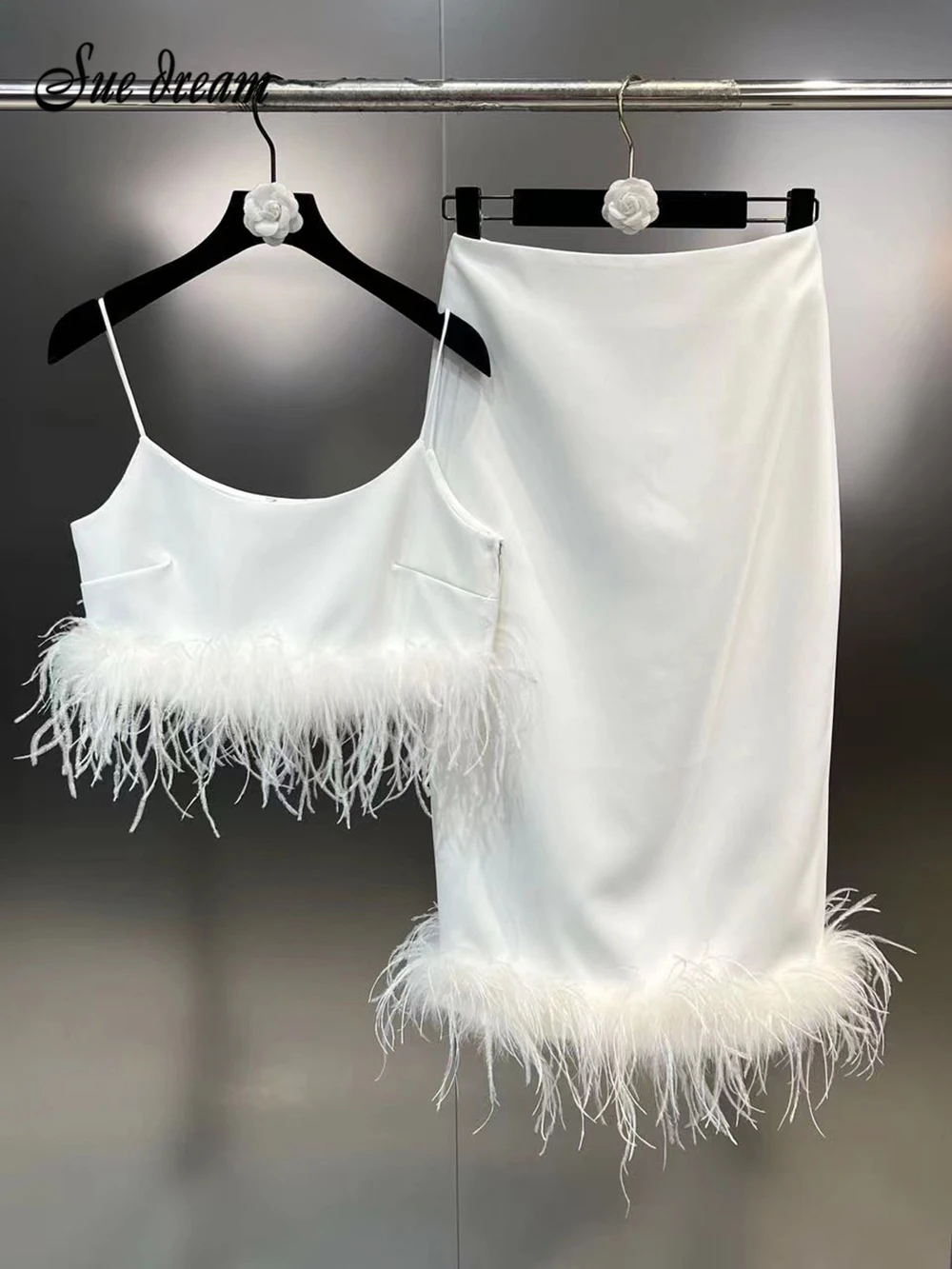 

2023 Summer Sleeveless Feathers Spaghetti Strap Crop Top Solid Skirt Slim Fit Two Piece Set Women Casual High Street Party Set