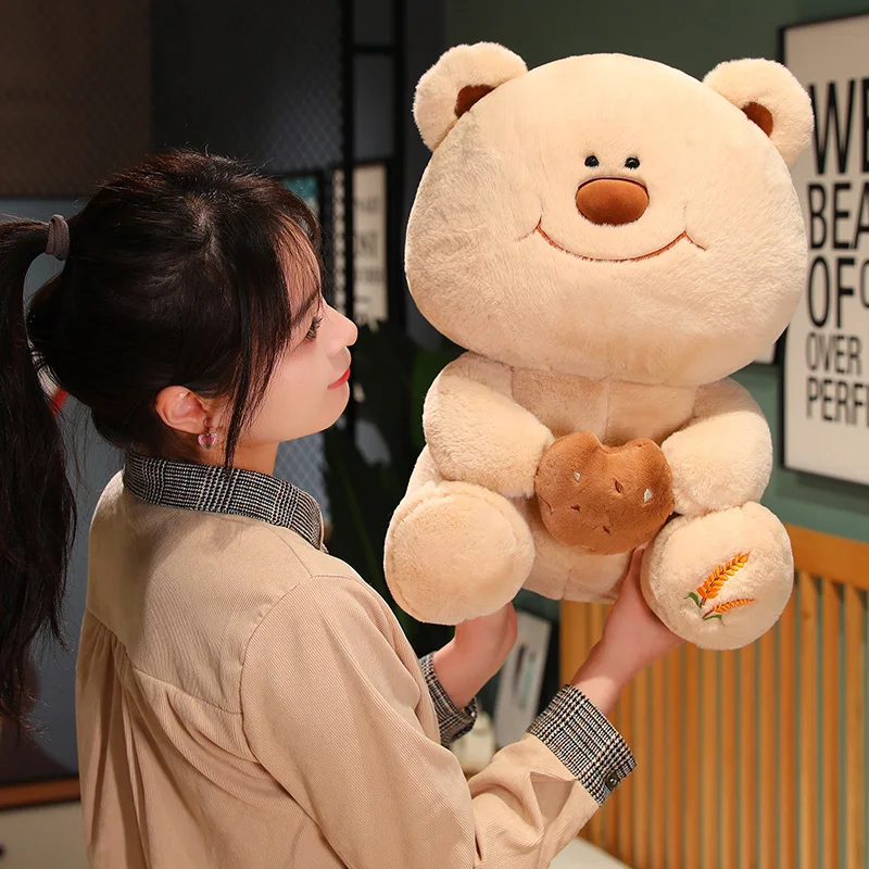 

35/45/55 см Симпатичные плюшевые животные Auburn Bear с бантом, удерживающие печенье куклы, домашний диван, Декор, мягкие игрушки, хороший подарок на день рождения